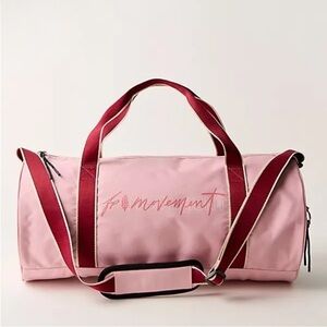 Free People Movement Duffle bag Pastal Pink NWT 78$
